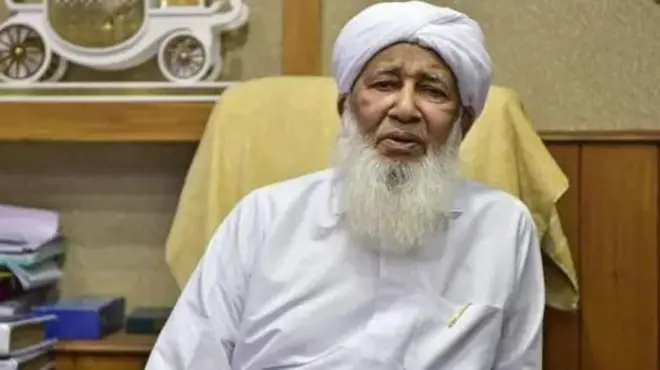 ముస్లిం మతాధికారి గ్రాండ్ ముఫ్తీ ఎ.పి. అబూబకర్ ముస్లియార్