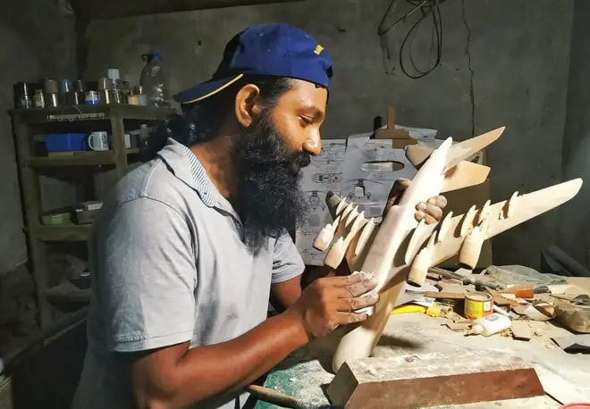 ශයනක ලියනගේ ය.