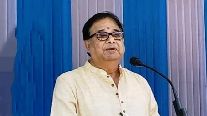 उदयन गुहा 