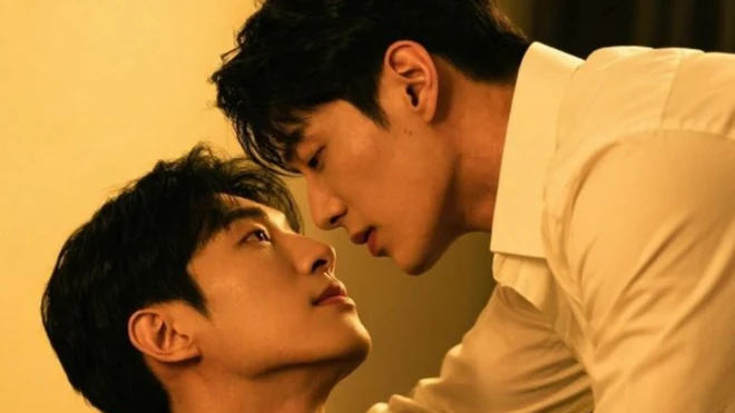 පිරිමි චරිත ආදර සම්බන්ධතා සහ මානසික සම්බන්ධතා මෙන්ම ඇතැම්විට ලිංගික බැඳීමක් නිරූපණය කරන නිර්මාණ BL තේමාවක් සහිත නිර්මාණ ලෙස පොදුවේ සැලකෙයි.