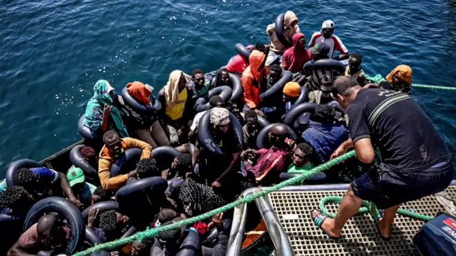 مهاجرون غير نظاميين في تونس