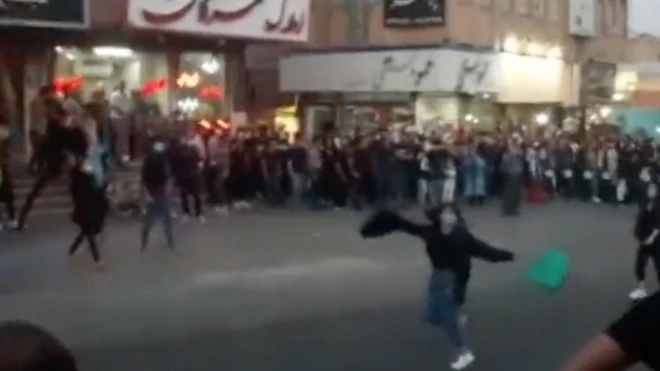 ساوه ۴ مهر