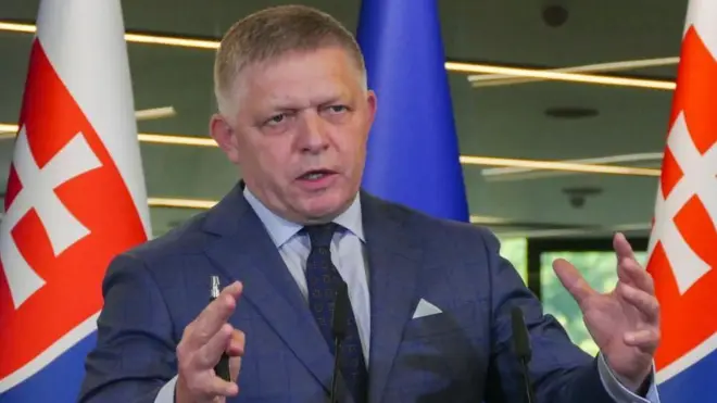 Премьер-министр Словакии Роберт Фицо, во время пресс конференции