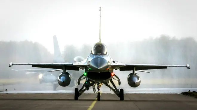 An F-16 fighter jet