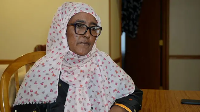 መርመየም ኣሕመድ ስዒድ ብስምዒት ተዋሒጣ ኣብ መመገቢ መኣዳ ኮፍ ኢላ።