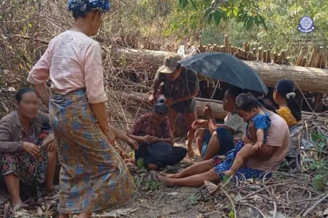လေကြောင်းဗုံးကြဲတာတွေကြောင့် တိမ်းရှောင်နေရတဲ့ ဒေသခံတွေ