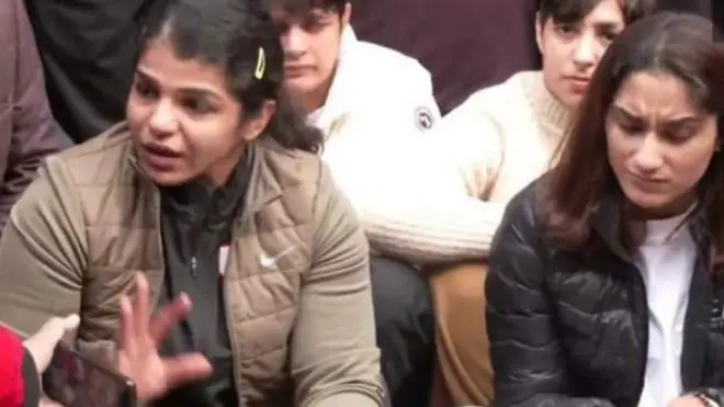 సాక్షి మాలిక్, వినేశ్