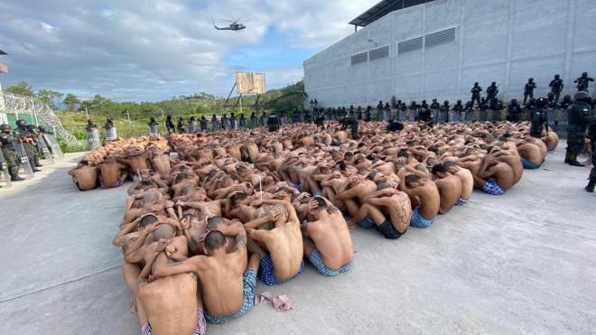 Centenasbet365 apostas esportivasprisioneiros são supervisionados pela polícia militar hondurenha