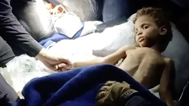 Niño recatado 