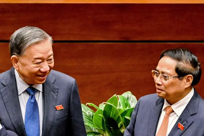 Tổng Bí thư Tô Lâm (trái) và Thủ tướng Phạm Minh Chính