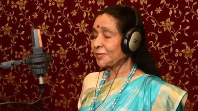 ஆஷா போஸ்லே காலமானார், மும்பை, 