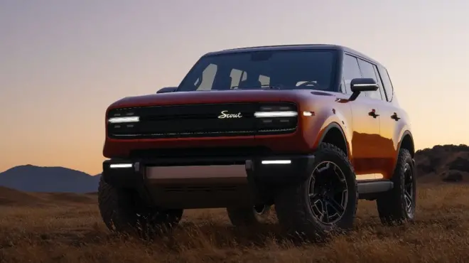 نمای جلوی اسکات تراولر