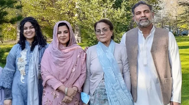 افضال خاندان