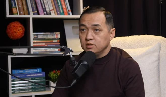 Журналист Эрнист Кыязов 