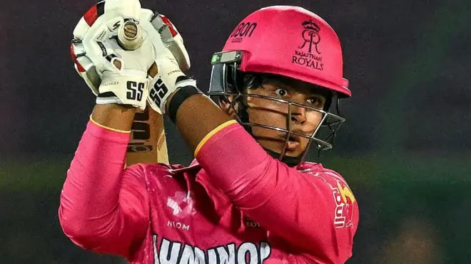 वैभव सूर्यवंशी आयपीएलमध्ये राजस्थान रॉयल्सकडून खेळतो.