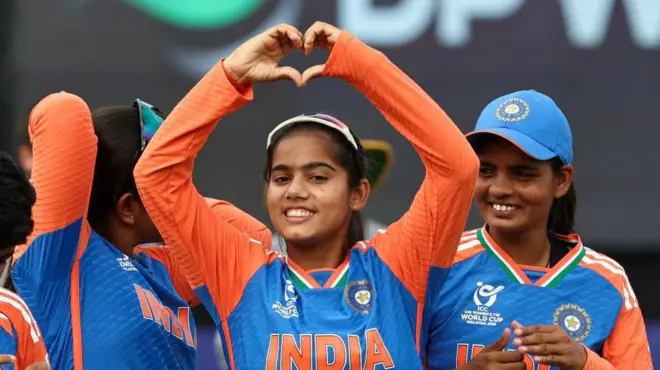 मैच जीतने के बाद वैष्णवी शर्मा