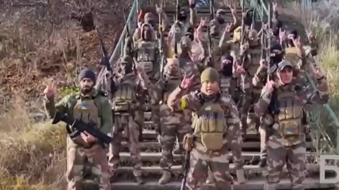 Y﻿ayınlanan videoda tabur üyeleri bozkurt işareti yapıp Türkçe "Yaşasın Turan" diye bağırıyor