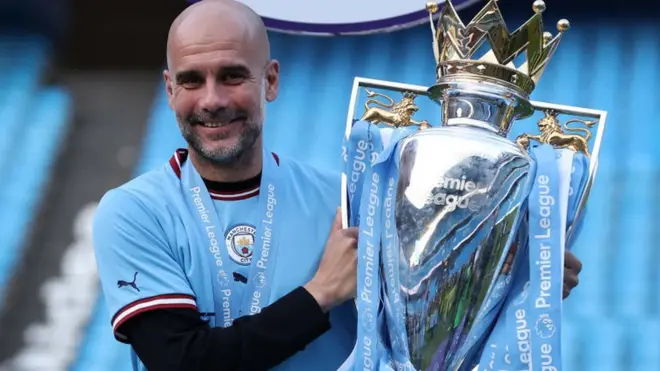 Peep Gaardiyoolaa waancaa Piriimiyeer Liigii waliin