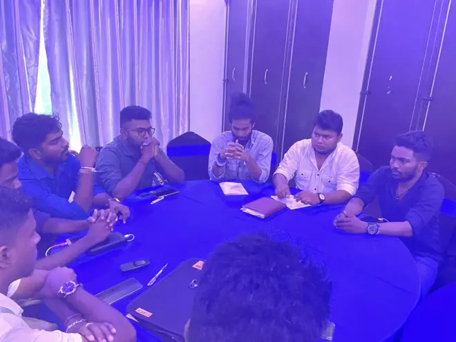 යාපනයේ සාකච්ඡාව ගැන උතුරේ සහ දකුණේ සිසු නායකයන්ගේ කතා පරස්පර ද?