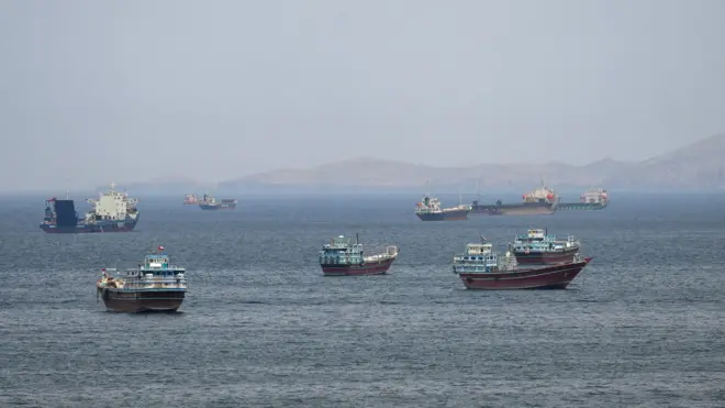 Brodovi zaglavljeni u Ormuskom moreuzu