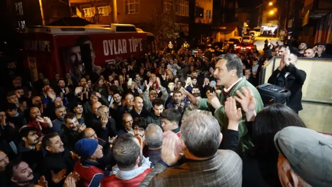 Erkan Baş'ın Gebze'deki seçim konuşmalarından biri