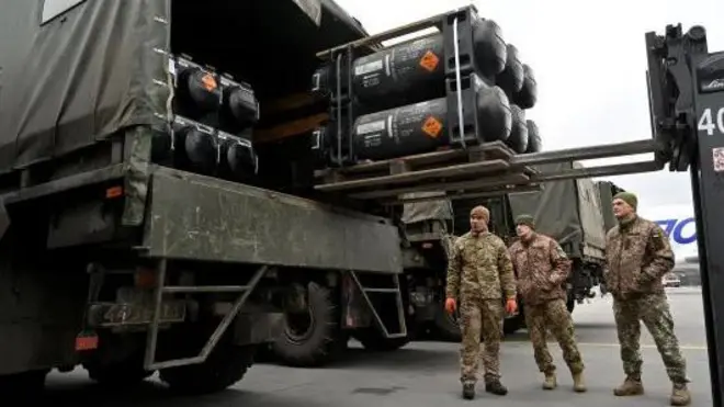 အဆင့်မြင့် စစ်လက်နက် ပစ္စည်း အစုလိုက် အပုံလိုက် ယူကရိန်းကို ပေးထားခဲ့