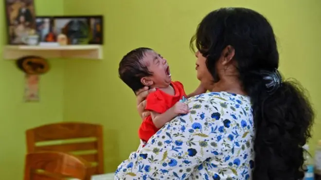 తల్లి, పాప