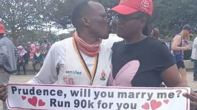 Prudence Dick (à droite) a accepté la proposition.