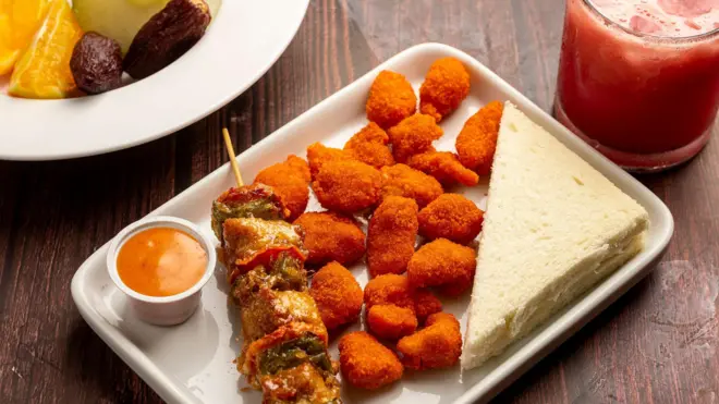 ইফতারে পার্টিতে প্রচুর অপচয় হয় বলে মনে করেন অনেকে