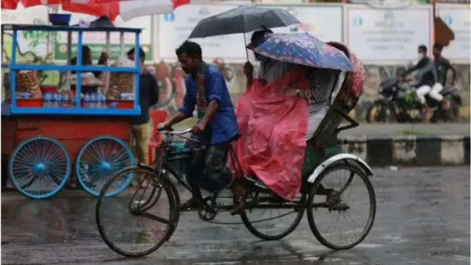 কোরবানির ঈদের দিন কয়েকটি বিভাগে মাঝারি থেকে ভারি বৃষ্টির পূর্বাভাস দিচ্ছে আবহাওয়া অফিস