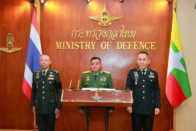 နေပြည်တော် စစ်တပ် စစ်ဦးစီးချုပ် ဗိုလ်ချုပ်ကြီးရဲ၀င်းဦးနဲ့ ထိုင်းကာကွယ်ရေး၀န်ကြီးဌာန အရာရှိကြီးတွေ ဘန်ကောက်မြို့က ထိုင်းကာကွယ်ရေး၀န်ကြီးဌာနမှာတွေ့ဆုံမှု 