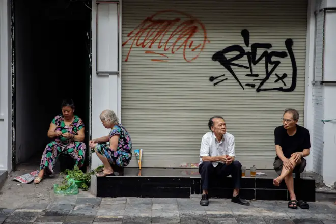 Dân số Việt Nam đang già hóa nhanh