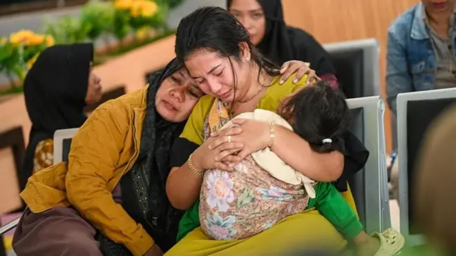 بستگان مفقودین با تشویش و نگرانی منتظر به‌روزرسانی‌ها هستند