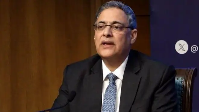 विदेश मंत्रालय में संयुक्त सचिव (गल्फ़) असीम महाजन 