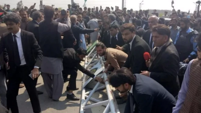 Pakistan'ın başkentinde olaylar çıktı