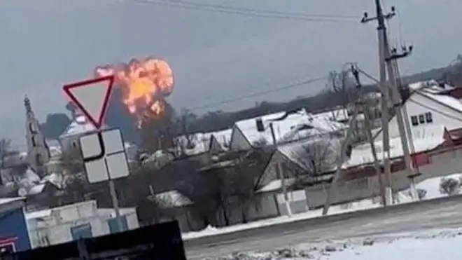 လူမှုကွန်ရက်မှာ ပျံ့နှံ့နေတဲ့လေယာဥ်ပျက်ကျချိန်ရုပ်သံက မြင်ကွင်း 