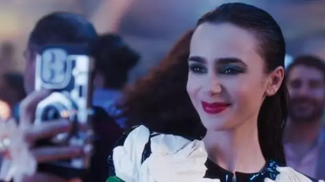 Кадр із серіалу "Емілі в Парижі"