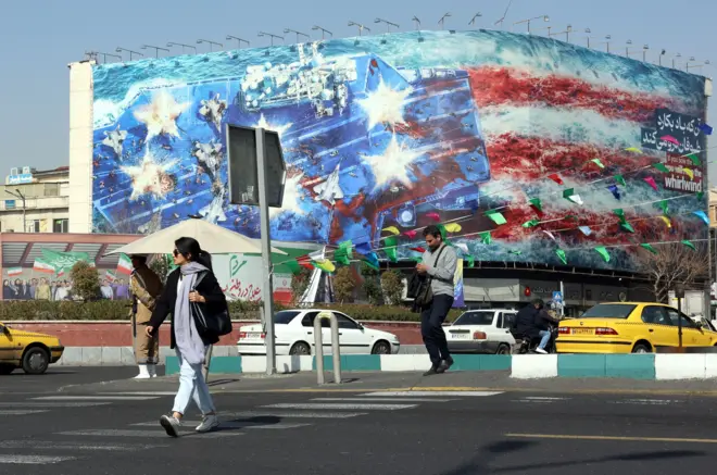 جدارية في طهران مناهضة للحشد العسكري الأمركية
