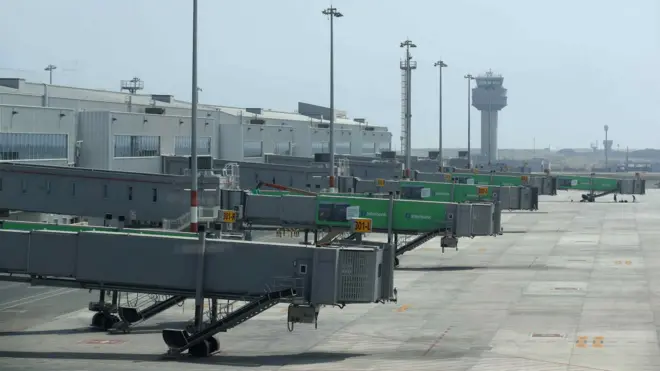 "Fingers" de acceso a los aviones en el nuevo aeropuerto de Lima. 