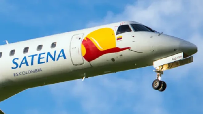 Un avión de la compañía Satena.