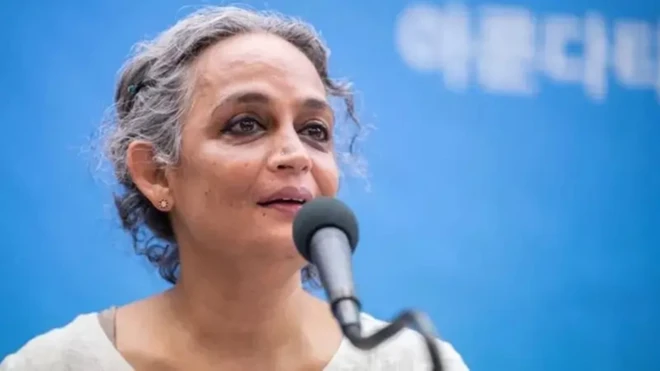 అరుంధతీ రాయ్ 