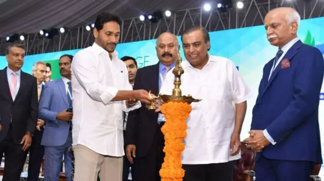 వైఎస్ జగన్, ముఖేష్ అంబానీ, జీఎంఆర