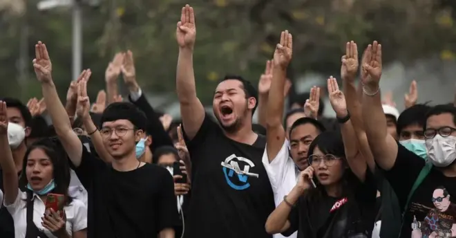 طالب النشطاء الشباب بسلسلة من الإصلاحات الملكية في 2020