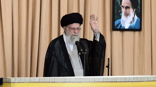 Верховный лидер Ирана аятолла Хаменеи