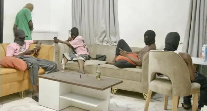 Ndị ji intanet egwu chadum