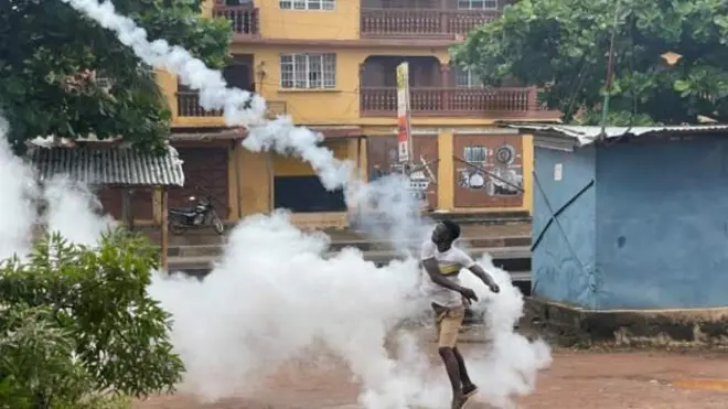 Protesters dey demand reforms sake of cost of living crisis