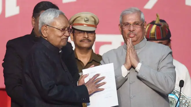 बिहार के राज्यपाल राजेन्द्र विश्वनाथ आर्लेकर और मुख्यमंत्री नीतीश कुमार