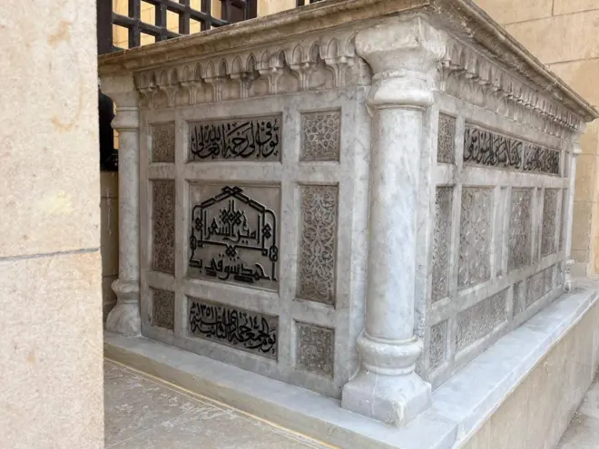 قبر الشاعر أحمد شوقي ضمن "مقبرة تحيا مصر للخالدين" - من الصفحة الرسمية لمحافظة القاهرة عبر فيسبوك