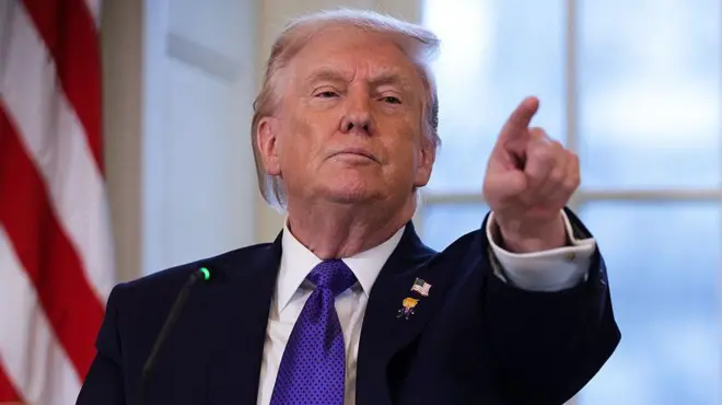 डोनाल्ड ट्रंप