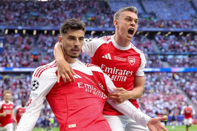Arsenal player celebrating